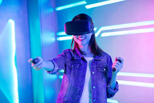How Technology is Transforming Social Gaming Experiences