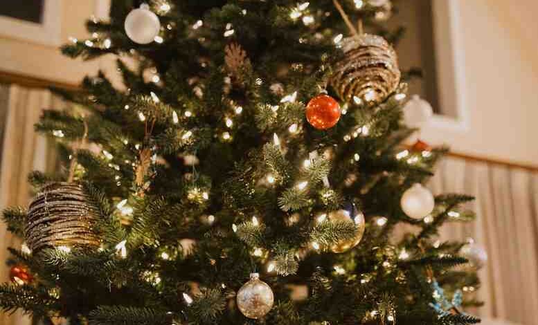Weihnachtsbaumschmuck aus Glas