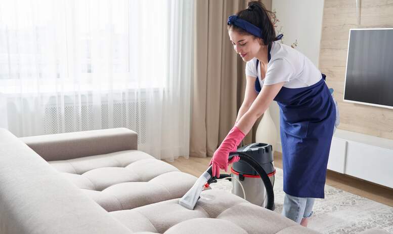 Pflege und Reinigung Ihres Schlafsofas